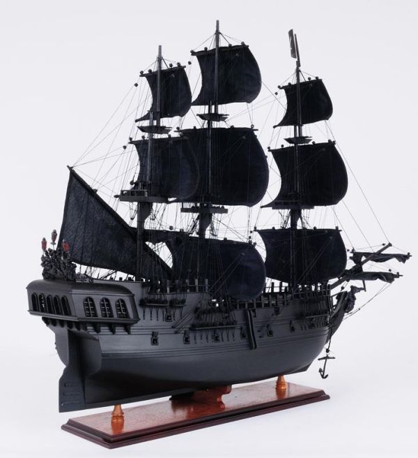 Pirate ships - Black Pearl, the most famous and the most recent ! -  Yachting Art Magazine